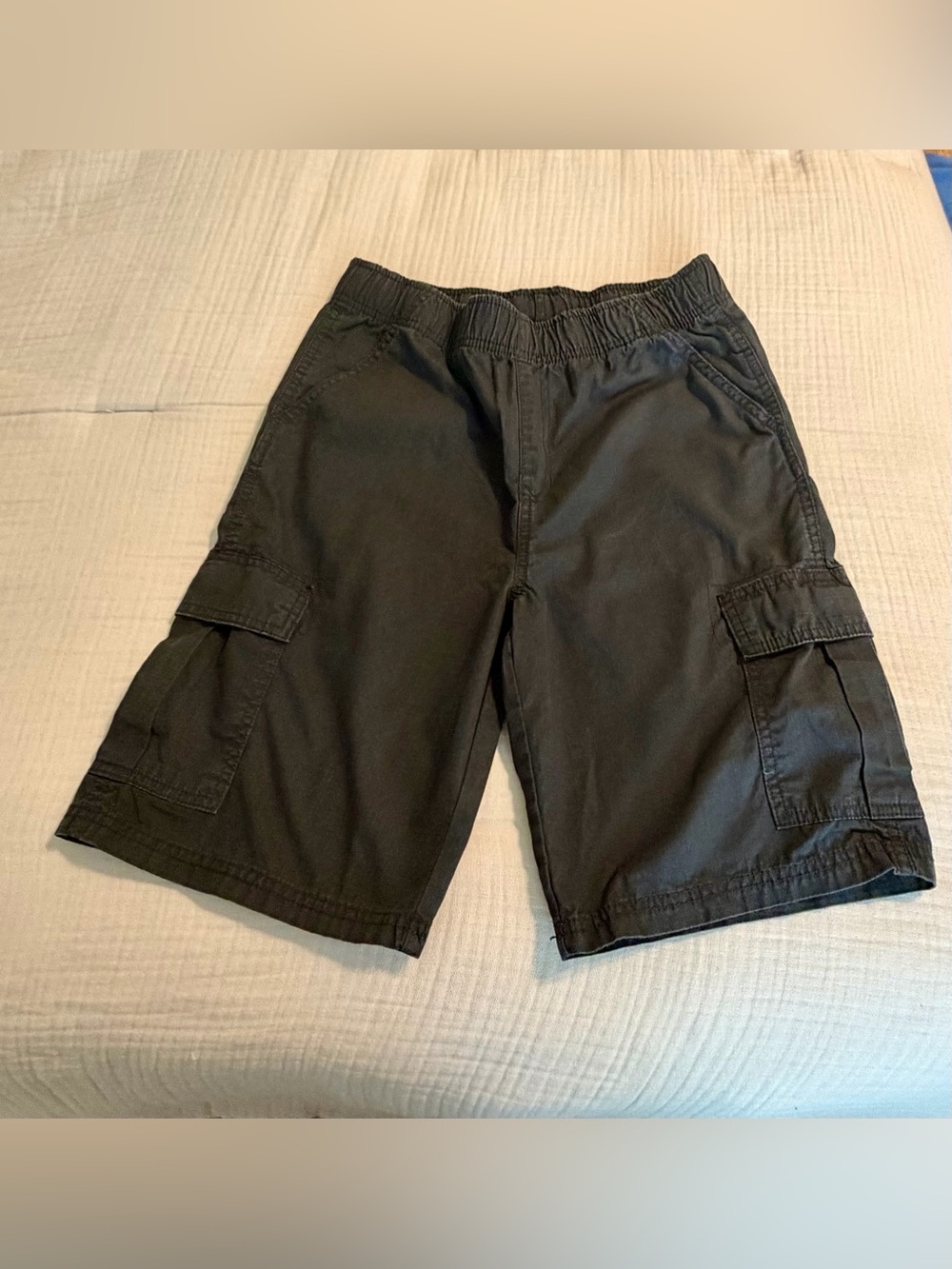 Place Boys Black Cotton Cargo Elastic Waist Shorts Sz 16 like new